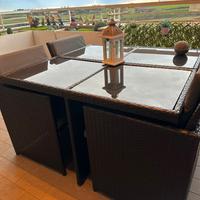 Set da Giardino in Rattan: Tavolo, Sedie, Sgabelli