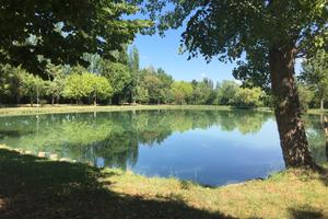 Laghetto privato con struttura attrezzata