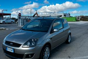 Ford Fiesta 2004