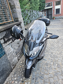 Scooter kimco ak 550 premium