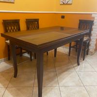 Tavolo in legno