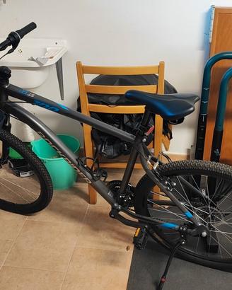 Mountain Bike Rockrider ST-100