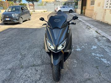 Yamaha T max 530