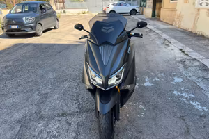 Yamaha T max 530