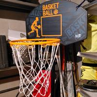 Canestro da basket con piantana