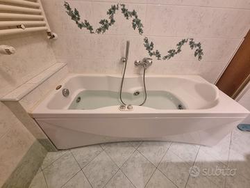 Vasca idromassaggio Jacuzzi