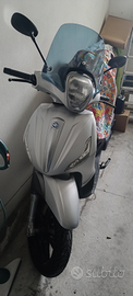 Piaggio Beverly 350