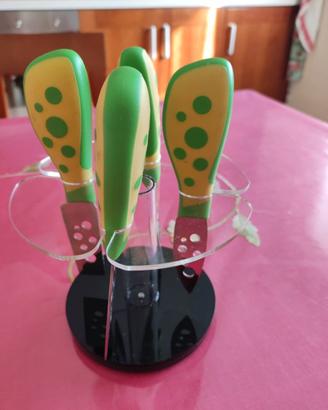 Coltelli formaggio con ceppo