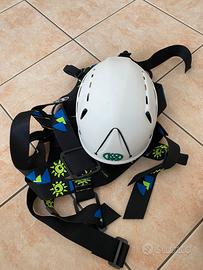 Imbrago casco arrampicata ferrata