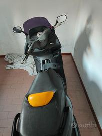 Yamaha t max per pezzi di ricambio