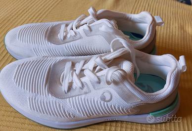 Scarpa sportiva  con suola in memory foam