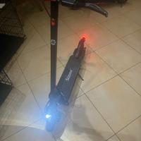 monopattino elettrico 350w iscooter i9 pro 30km/h