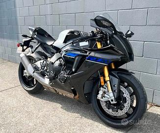 Yamaha R1 M - 2024 Carbon