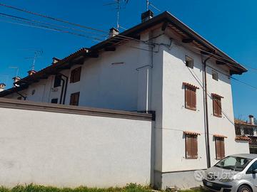 Casa indipendente con corte esclusiva