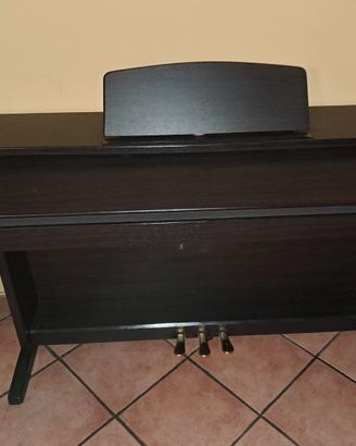 pianoforte senza coda elettronico con tasti pesati