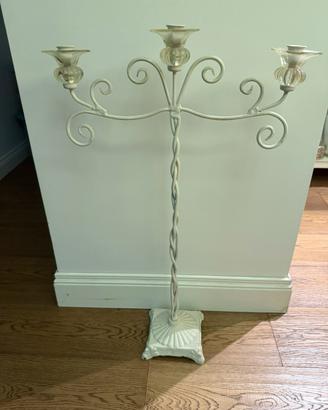 Grande candelabro da terra shabby vintage