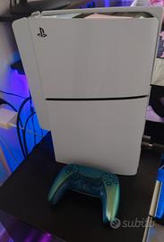 PlayStation 5 Slim 1TB con controller 