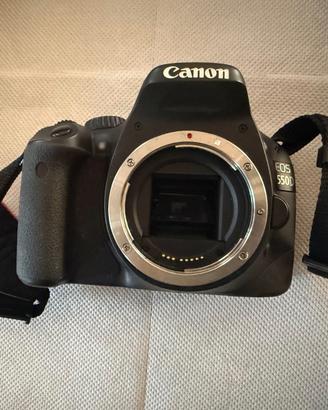 Canon EOS 550D + batteria, caricabatterie e borsa