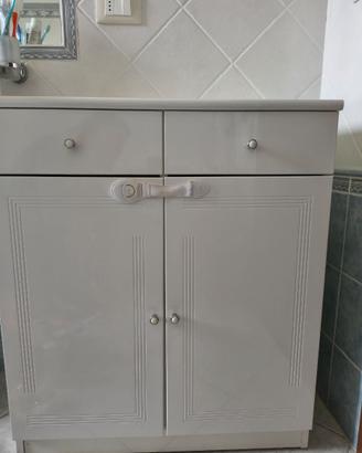 Mobiletto bagno bianco con pomelli perla