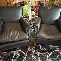 Due poltrone Frau in cuoio