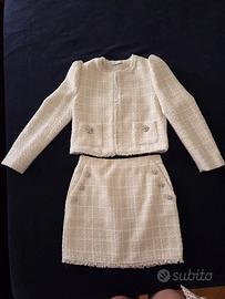 tailleur chanellina e minigonna bianco Motivi 