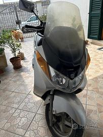 Suzuki Burgman 400