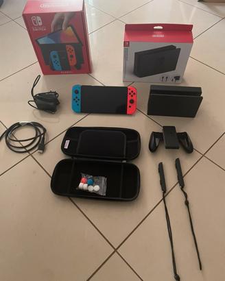 Nintendo Switch Oled con accessori originali