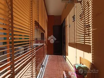 2 LOCALI A NAPOLI