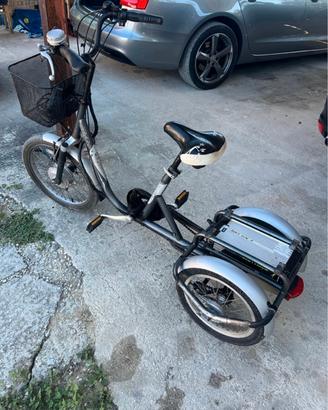 Triciclo eletricoo