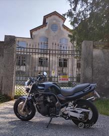 Suzuki GSF Bandit 1200 anno 2000 