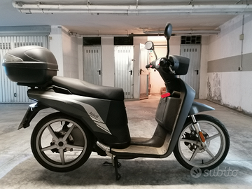 Scooter elettrico NGS3 askool