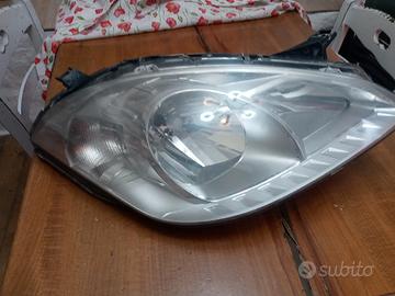 faro anteriore dx