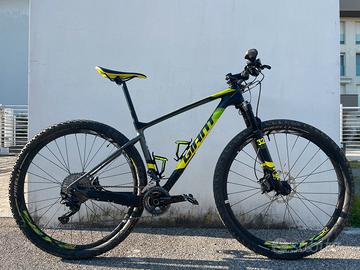 mtb in carbonio GIANT XTC ADVANCED 29
