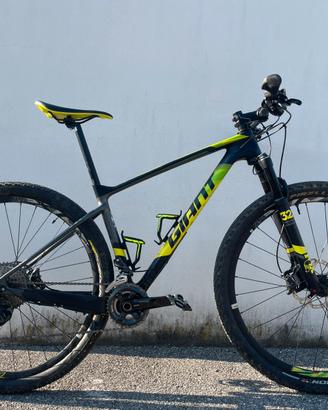 mtb in carbonio GIANT XTC ADVANCED 29