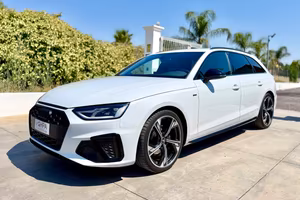 AUDI A4 Avant 2.0TDI S-tronic S-line Competition L