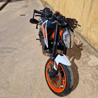 KTM 890 R 2021