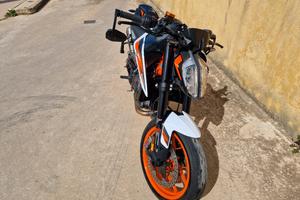 KTM 890 R 2021