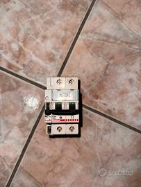 Interruttore magnetotermico c20