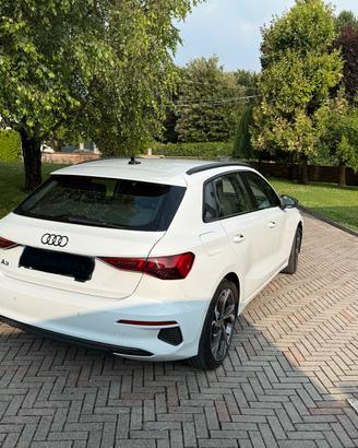 AUDI AЗ SPORTBACK 35 TDI s.TRONIC S-LINE