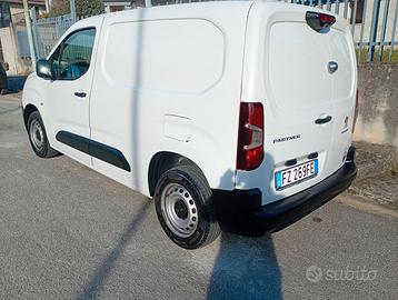 Peugeot partner diesel anno novembre 2019 km 81000