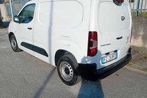 Peugeot partner diesel anno novembre 2019 km 81000