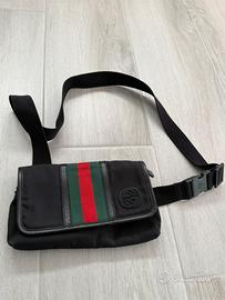 Borsello gucci  in tela tecnica nero