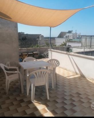 Arredato Luminoso doppia terrazza in centro