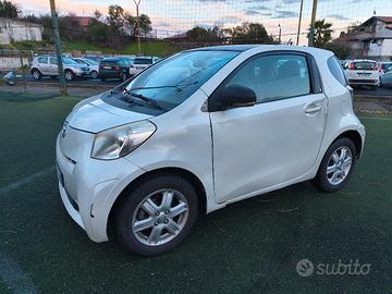 Toyota iQ
