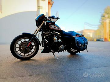 HARLEY DAVIDSON 883R