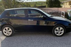 Alfa Romeo 147 - 1.9JTD Distinctive