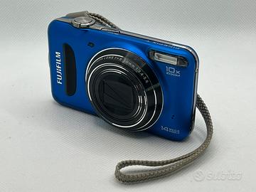 Fujifilm FinePix T200 (10x) + Custodia Originale