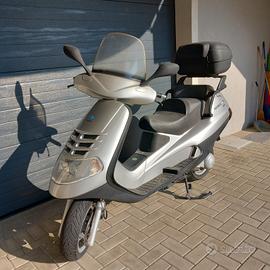 scooter Piaggio Hexagon 180
