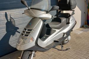 scooter Piaggio Hexagon 180