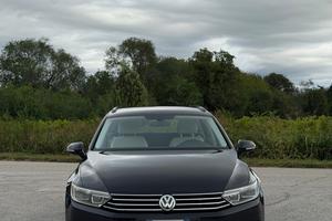 Volkswagen Passat 2.0 TDI DSG Comfortline BlueMoti